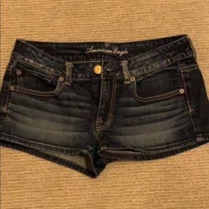 LIKE NEW AE Jean short shorts